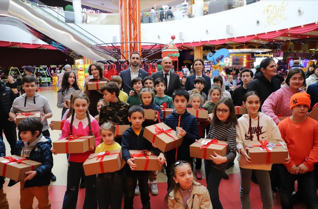 აფხაზეთიდან დევნილი მოზარდებისთვის ღონისძიება გაიმართა