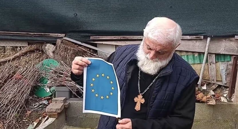 საპატრიარქო – დეკანოზმა სპირიდონ ცქიფურიშვილმა საეკლესიო სასჯელი სასულიერო პირების შეურაცხყოფის გამო მიიღო