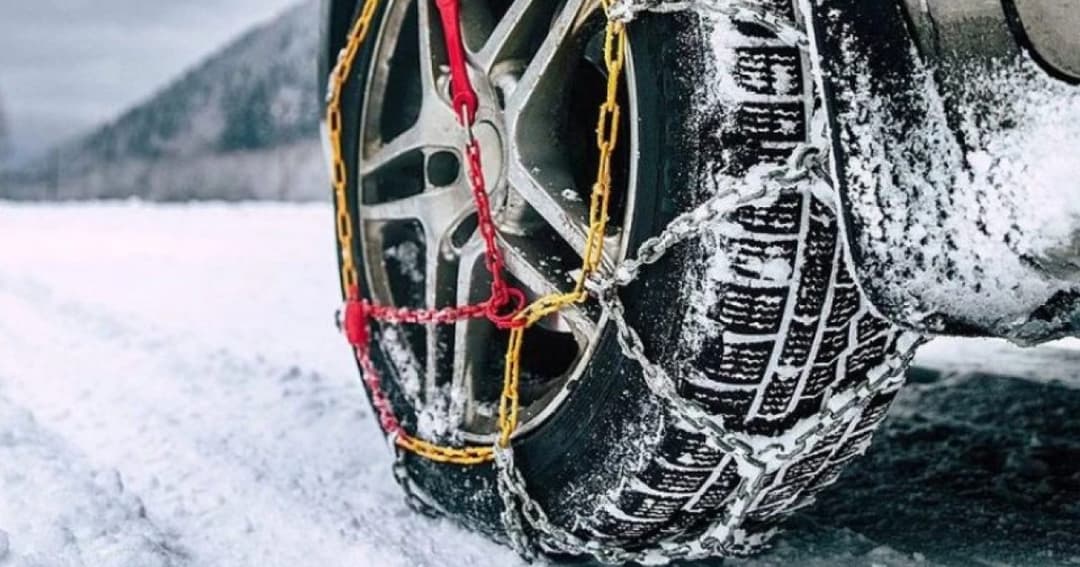 1 იანვრიდან ძალაში შედის კანონი, რომელიც სატრანსპორტო საშუალების ზამთრის საბურავებით აღჭურვის ვალდებულებას ითვალისწინებს