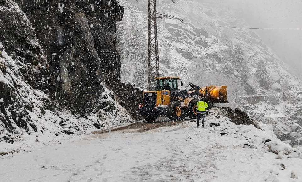 Zugdidi-Mestia road closed due to rockfalls, landslides
