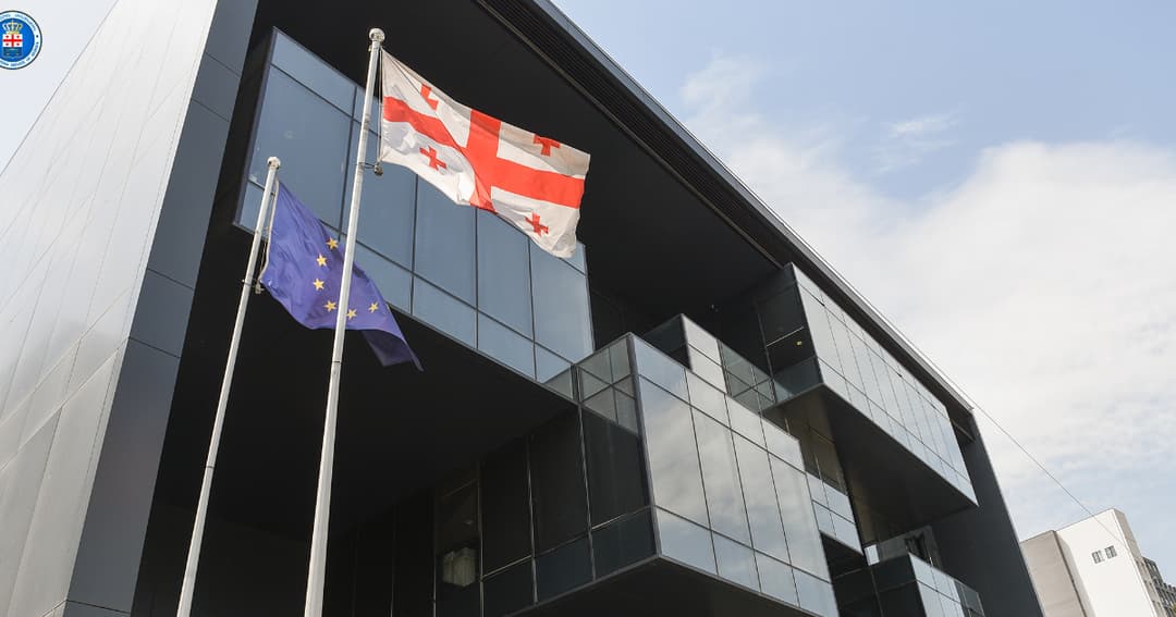 პროკურატურამ თიბისი ბანკში მომხდარი ყაჩაღური თავდასხმის ფაქტზე დაკავებულს ბრალდება წარუდგინა