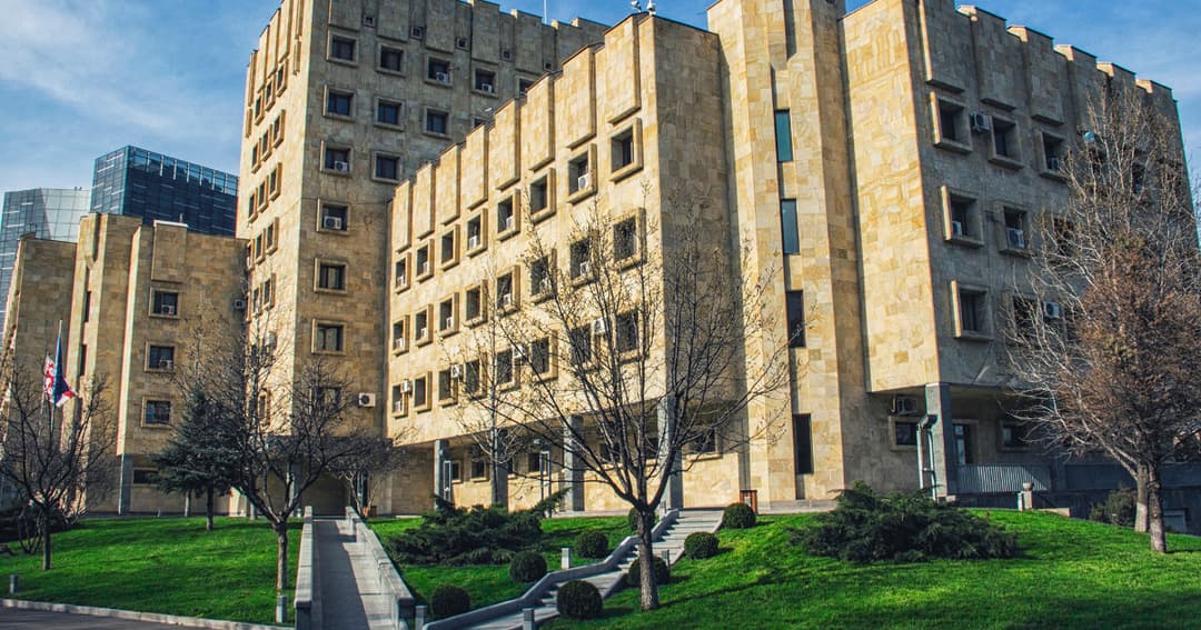 ნარკოდანაშაულში ბრალდებულ უცხო ქვეყნის მოქალაქე ცოლ-ქმარს 10-წლიანი პატიმრობა მიესაჯა