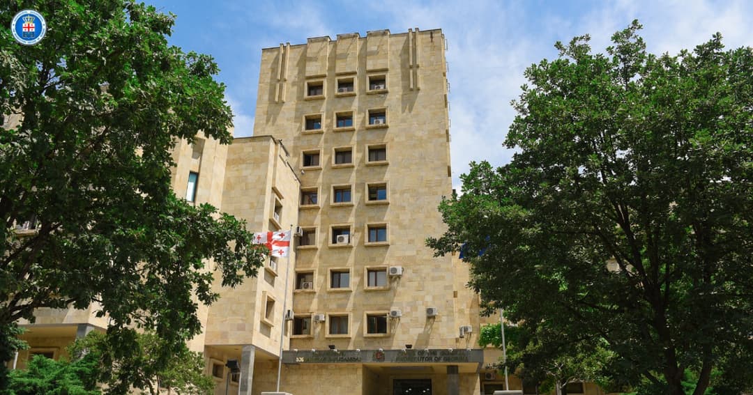 სასამართლომ “ქურდული სამყაროს” წევრობასა და “ქურდული სამყაროს” საქმიანობის მხარდაჭერაში ბრალდებული 10 პირი დამნაშავედ ცნო