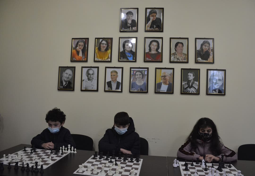 ჭიათურაში ახალი საჭადრაკო დარბაზი გაიხსნა