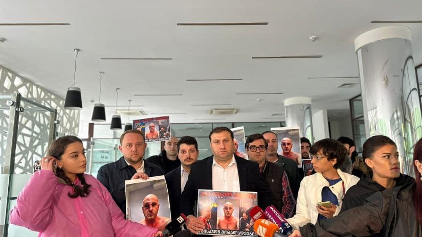 ლაშა ტყეშელაძე – ლევან ხაბეიშვილზე უმოწყალოდ ძალადობდნენ 20 წუთის განმავლობაში, გამოძიება უნდა დაიწყოს 144-ე მუხლის პრიმა ნაწილით