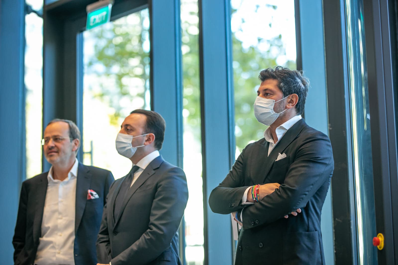 Frontnews image description