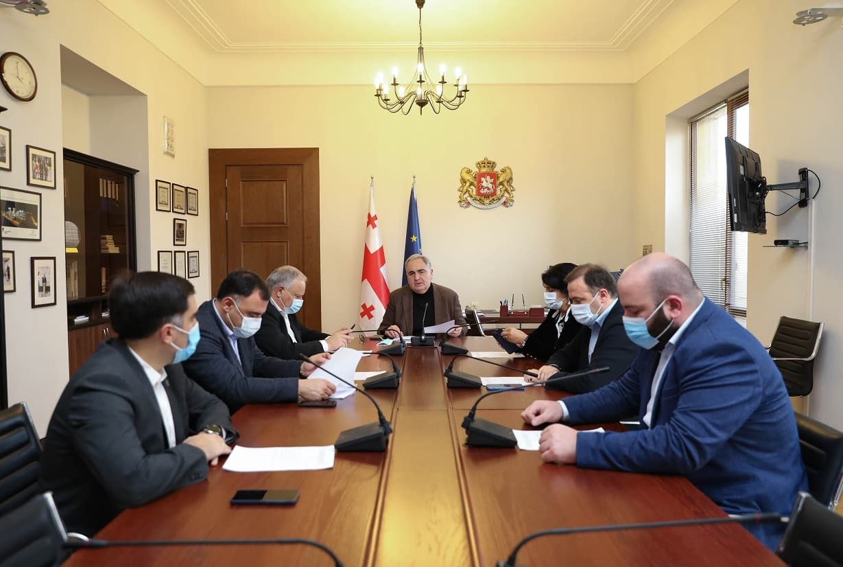 Frontnews image description