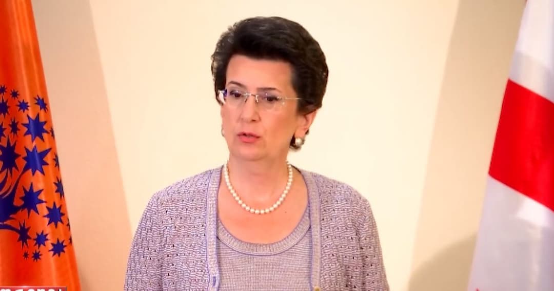 ნინო ბურჯანაძე – სალომე ზურაბიშვილი, დიდი პატრიოტი რომ გახდა ახლა, მინისტრობას იმ პირობით დათანხმდა, თუ ელჩის ხელფასი – 16 ათასი ევროც შეუნარჩუნდებოდა