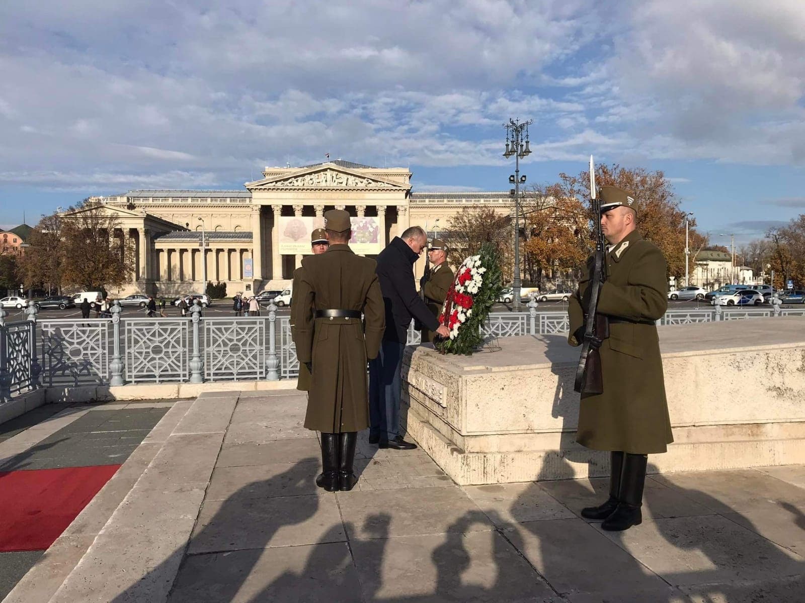 Frontnews image description