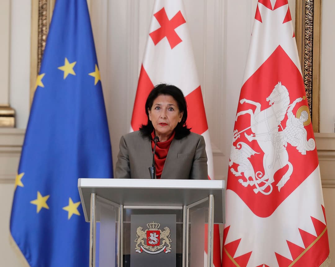 სალომე ზურაბიშვილი – დღევანდელი გადაწყვეტილებები წინ გადადგმული ნაბიჯებია, რაც საზოგადოების დაწყნარებასა და ქვეყნის სტაბილურობას უზრუნველყოფს