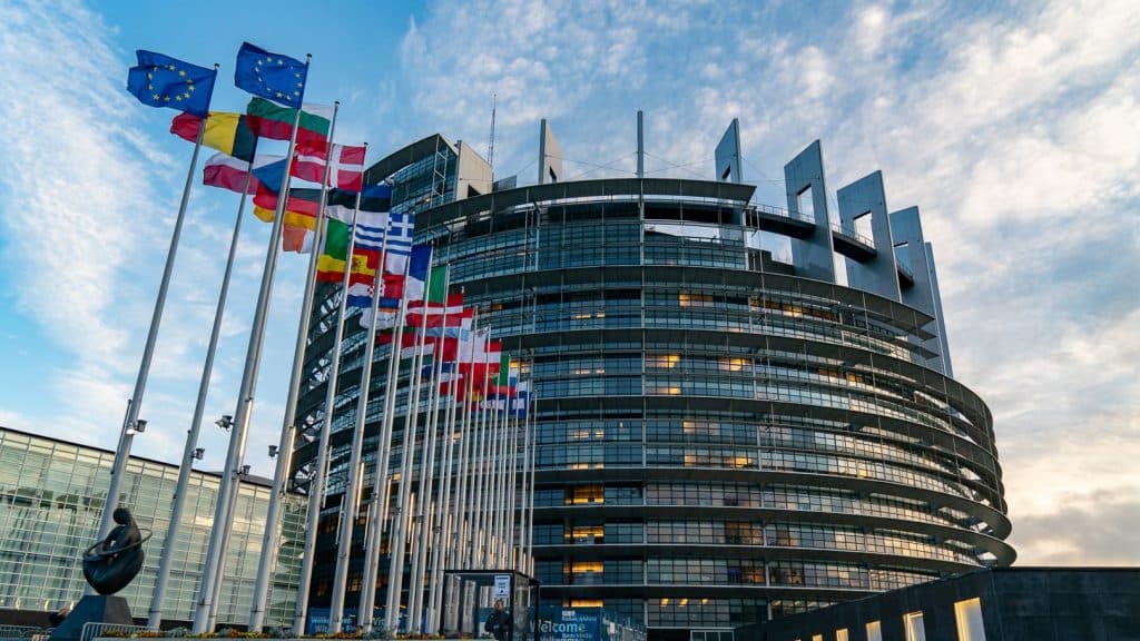 ევროპარლამენტარები – ევროკავშირმა უნდა მიიღოს მხედველობაში სანქციები იმ პირების მიმართ, ვინც მიხეილ სააკაშვილისადმი შეურაცხმყოფელი მოპყრობა დაუშვა