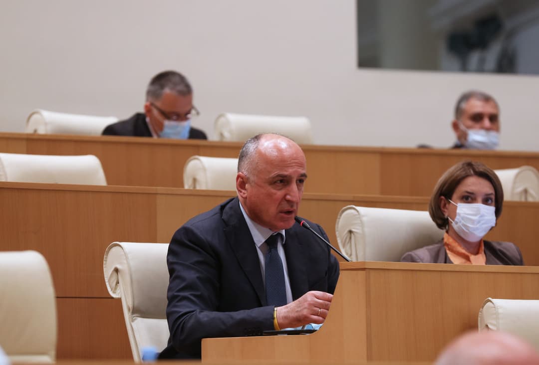 ბადრი ჯაფარიძე – ჯერ ორი ხმა გვაკლია, მთავრობისთვის უნდობლობის პროცესის დასაწყებად 49 ხმა გვაქვს