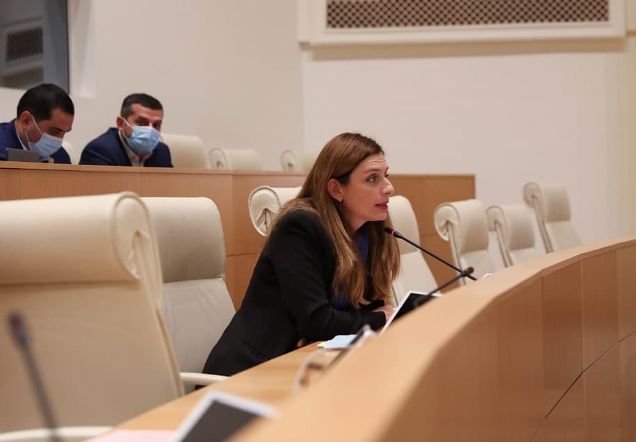 თეონა აქუბარდია – ხელისუფლება უპირისპირდება არა მხოლოდ განსხვავებულად მოაზროვნე ადამიანებს, არამედ უპირისპირდება კრიტიკულ მედიას