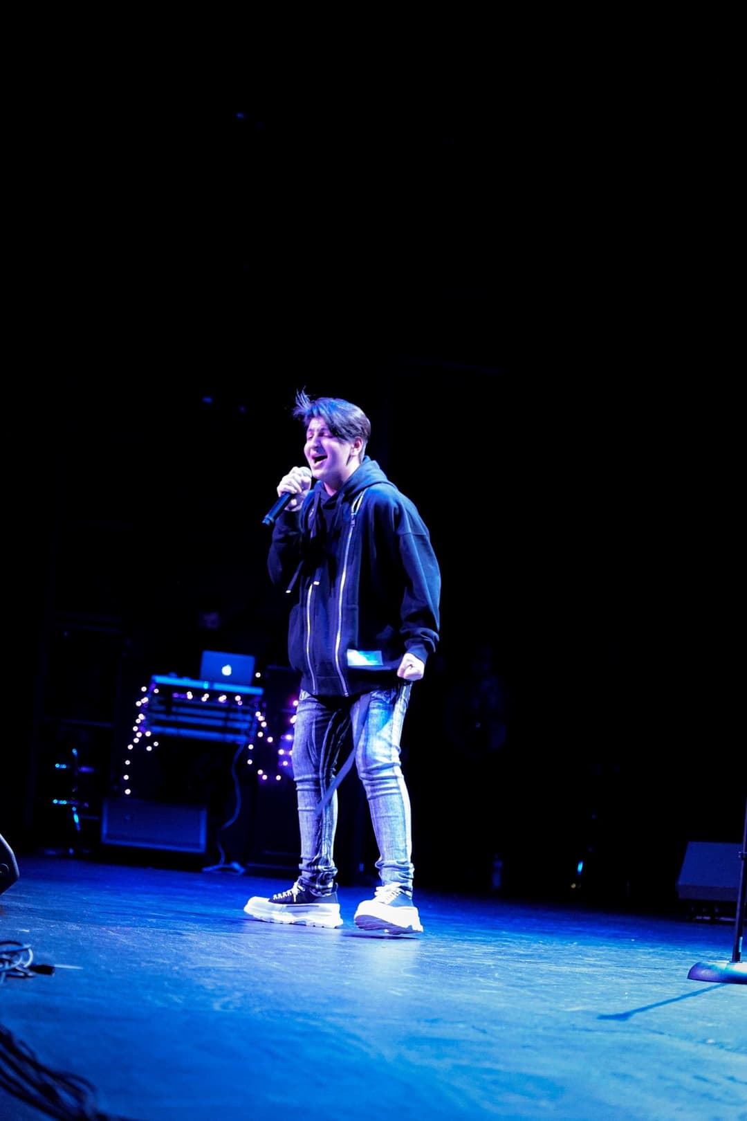 15 წლის ალექსანდრე ზაზარაშვილმა კონექტიკუტის შტატში ჩატარებულ “ნიჭიერში“ გაიმარჯვა