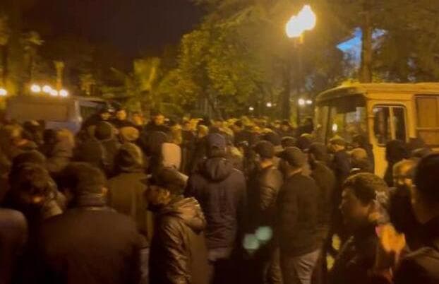 Frontnews image description