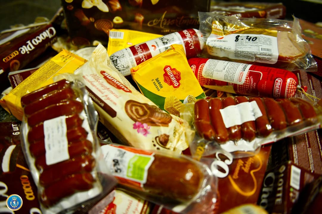 ნაგავსაყრელიდან მოხმარებისთვის უვარგისი საკვების რეალიზაციის საქმეზე ოთხი პირი დააკავეს