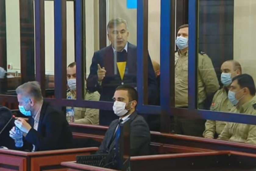 მიხეილ სააკაშვილი – გორის ჰოსპიტალთან იყო ძალიან საყვარელი ცუგა, რომელიც განცხადებების კეთების დროს ყეფას იწყებდა