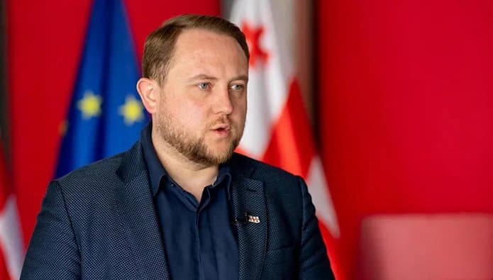 Frontnews image description