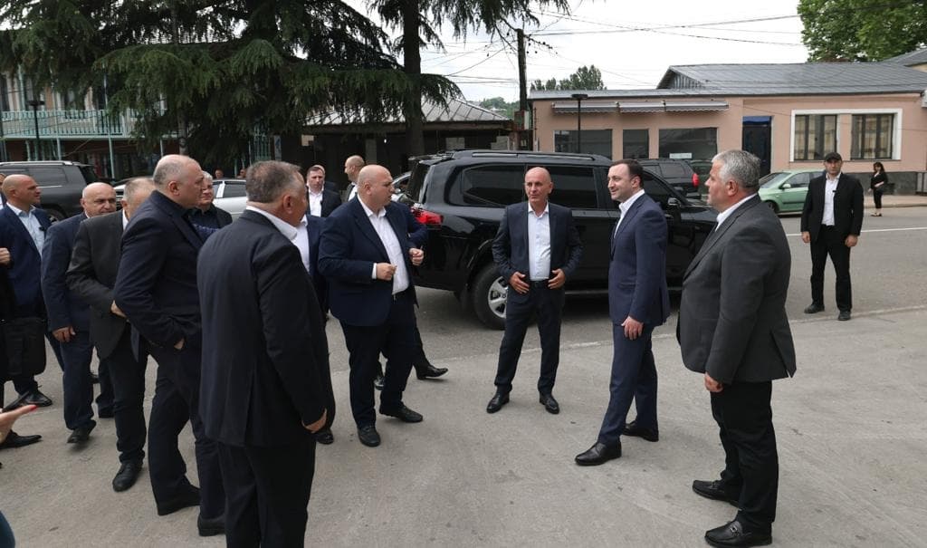 ირაკლი ღარიბაშვილმა ვანში განახლებული რეგიონების ფარგლებში რეაბილიტირებული ცენტრი დაათვალიერა