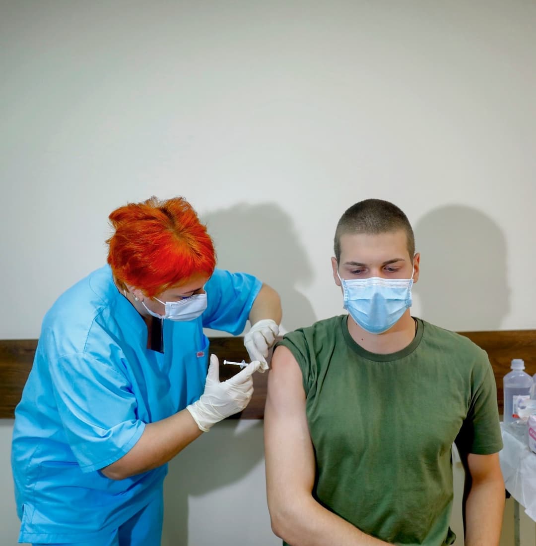 მე-4 მექანიზებულ ბრიგადაში დამატებითი ვაქცინაციის კაბინეტი გაიხსნა