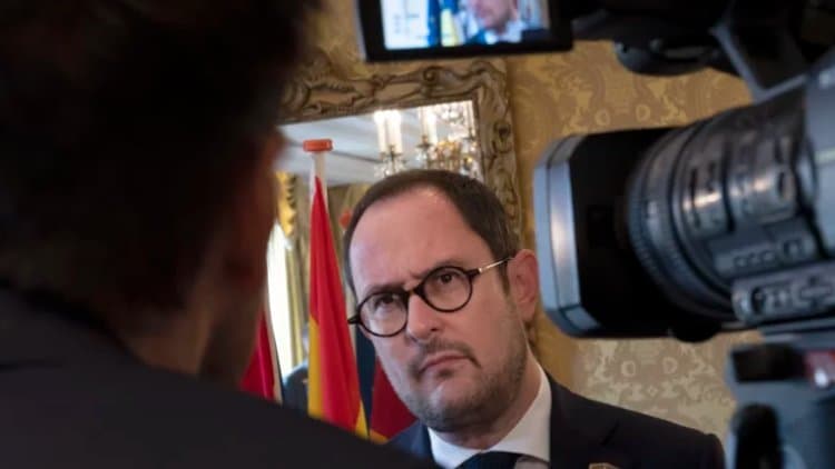 Frontnews image description