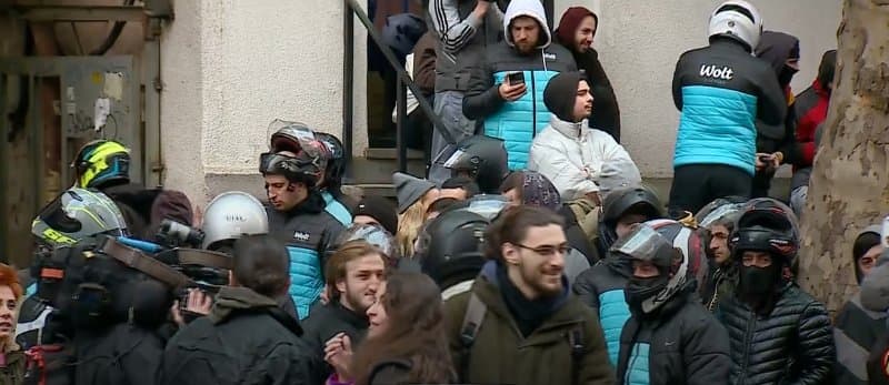 Frontnews image description