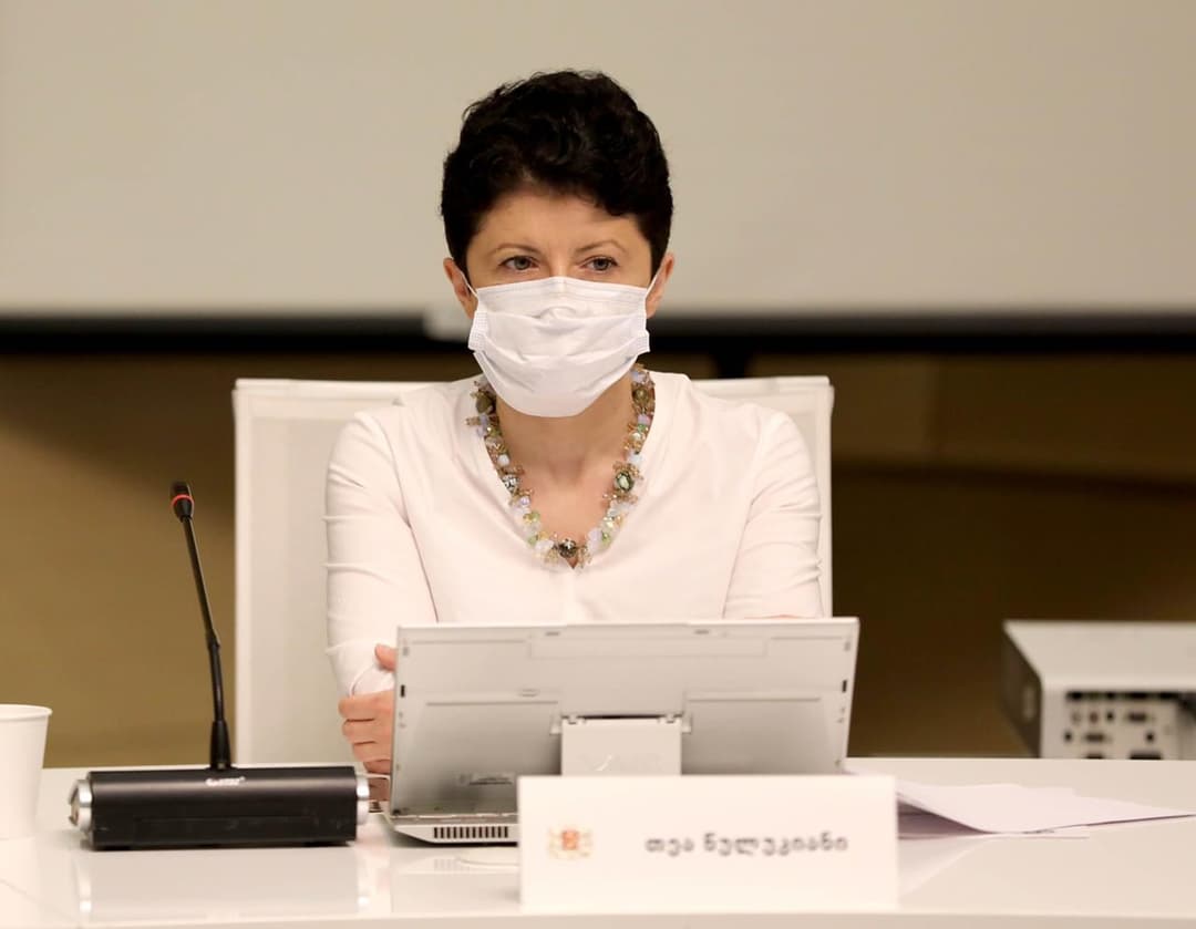 თეა წულუკიანი – ქალბატონო ევა, კი არადა ემა, დღეს-ხვალ ვარ სვანეთში და მობრძანდით თუ გაქვთ ამოსასვლელი პირი