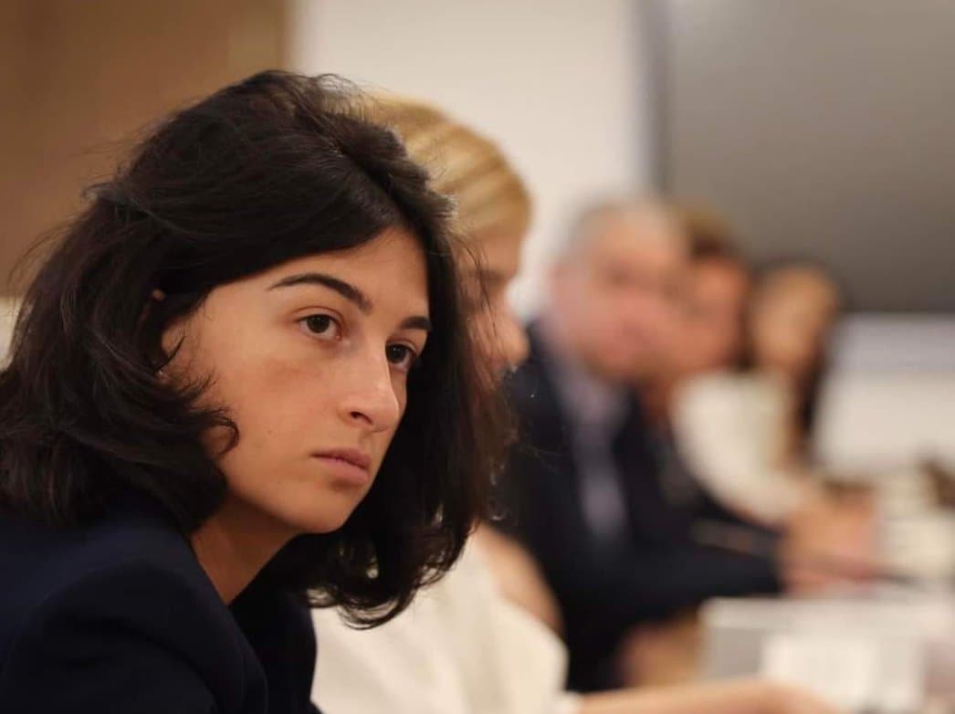 Frontnews image description