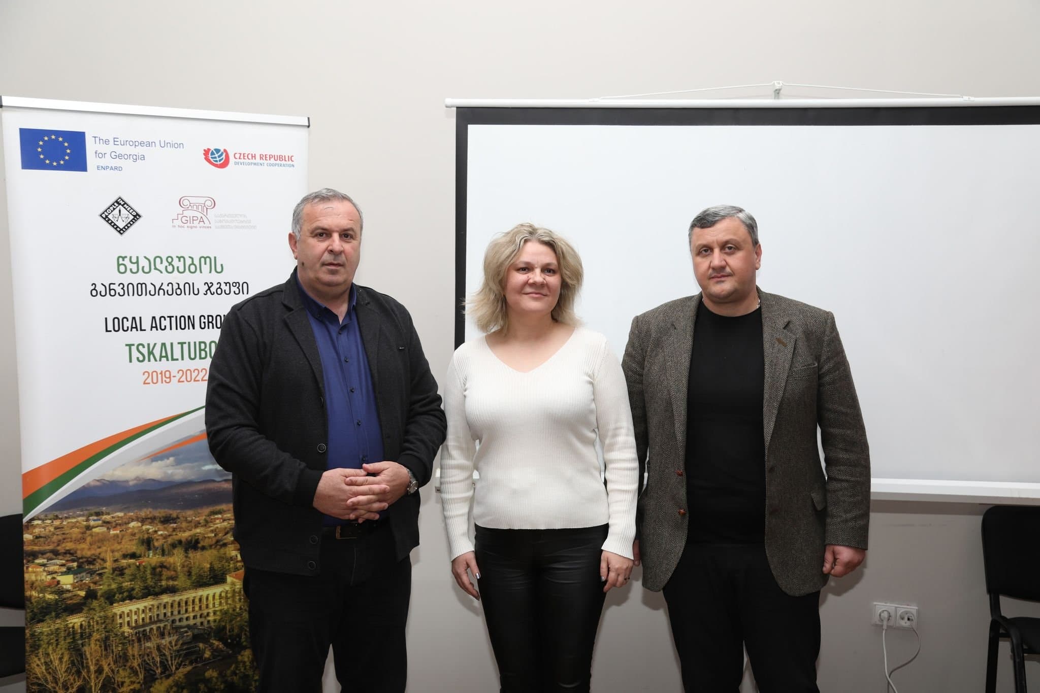 Frontnews image description