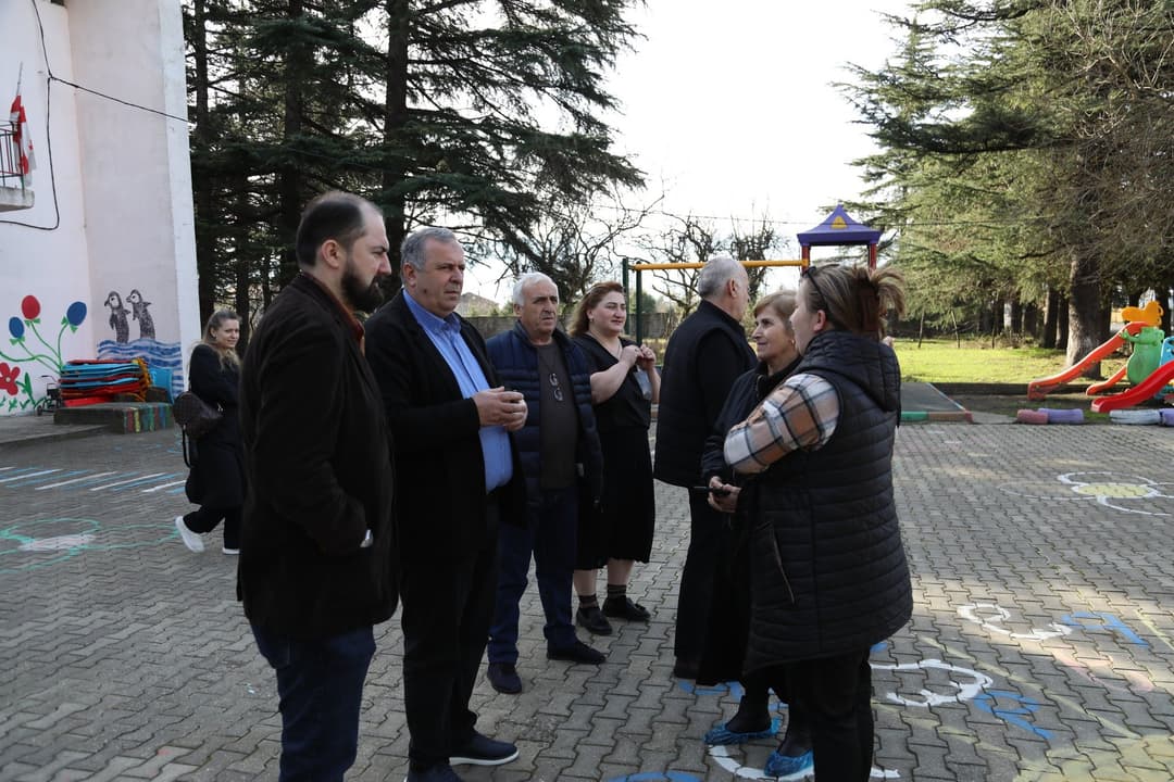 წყალტუბოს მუნიციპალიტეტის მერი სოფელ გეგუთის მოსახლეობას შეხვდა