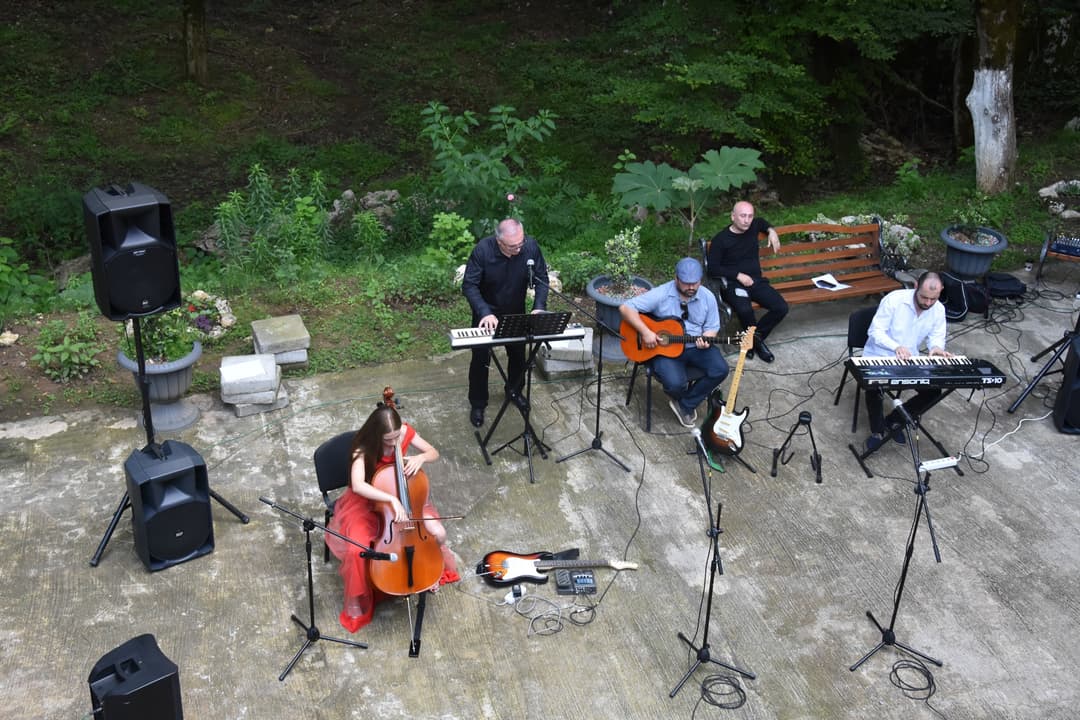 წყალტუბოში ზაზა კილასონიას საავტორო კონცერტი “მშვიდობა მსოფლიოს’’ გაიმართა
