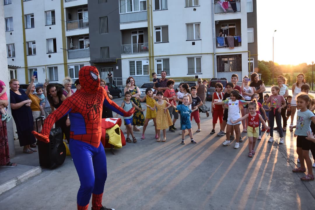 წყალტუბოში, მუნიციპალიტეტის მერიის მხარდაჭერით, ბავშვებისთვის ღონისძიება გაიმართა