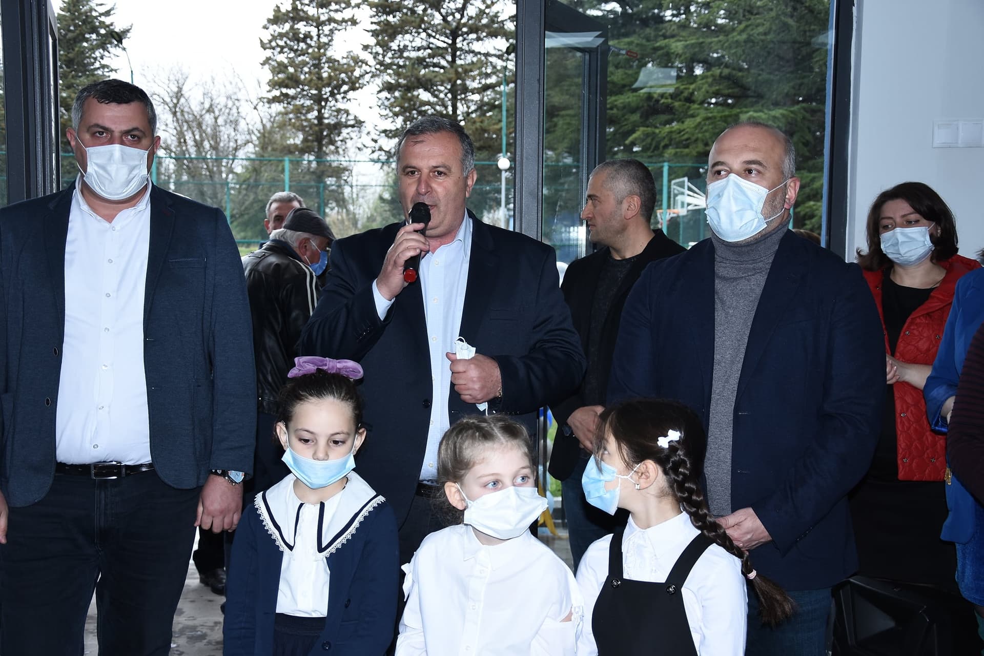 Frontnews image description