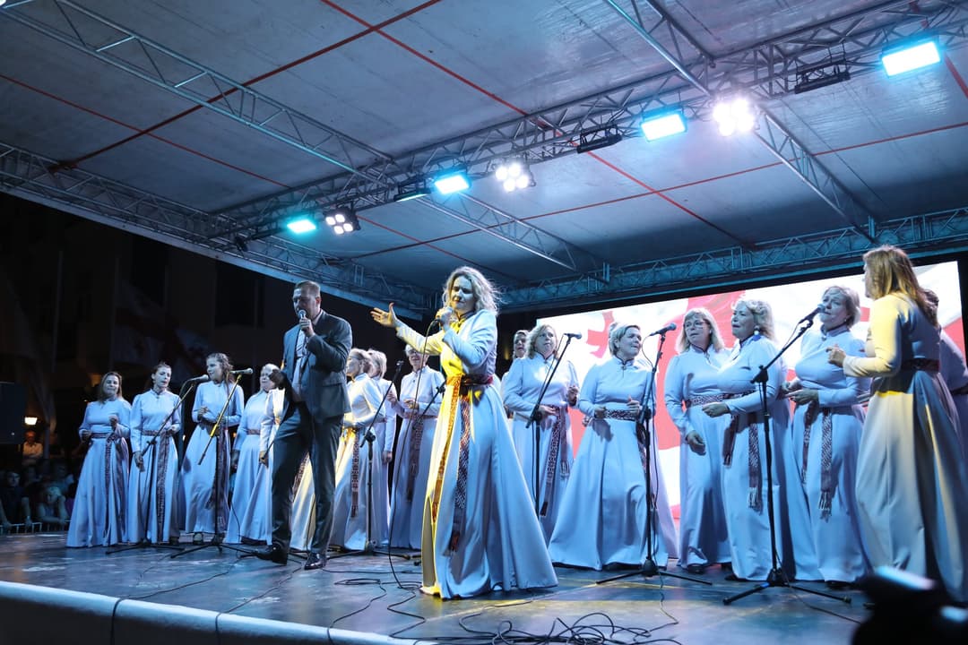 წყალტუბოში ტრადიციული სახალხო დღესასწაული “შემოდგომის წყალტუბო” აღინიშნა