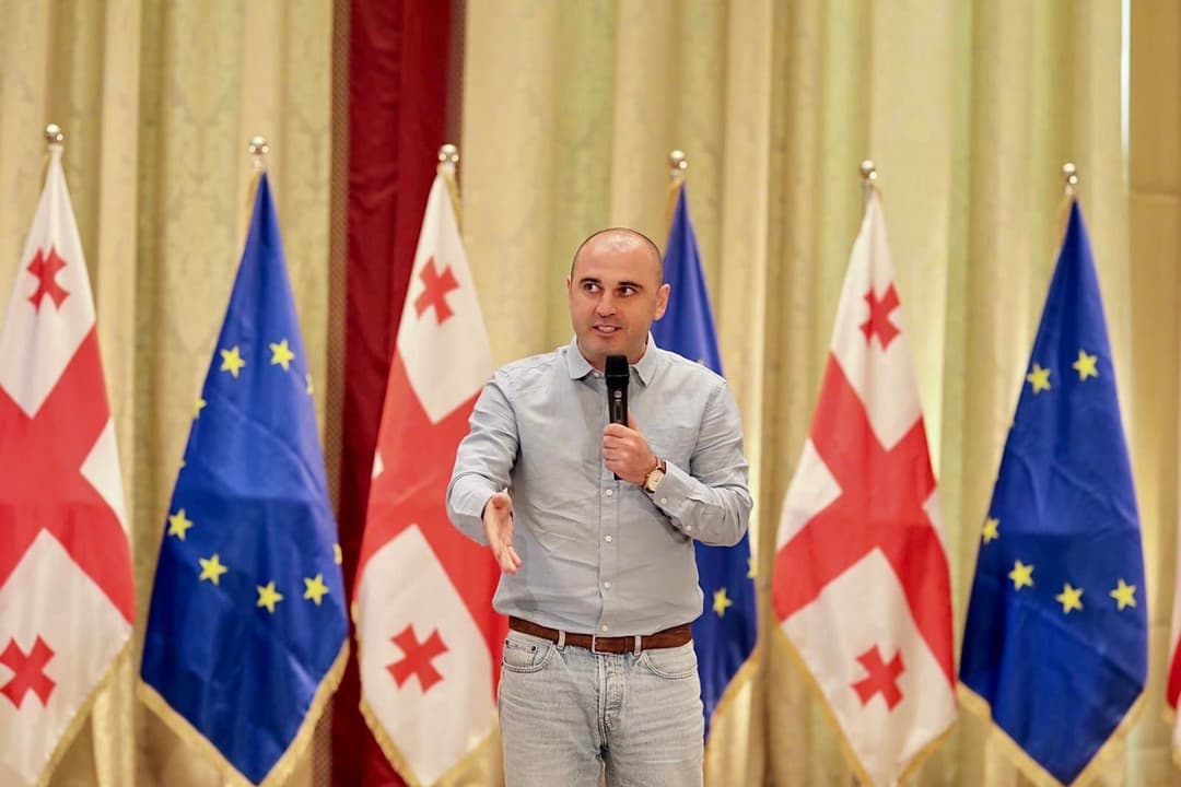 UNM opposition leader accuses colleagues of “flattering” with ruling power