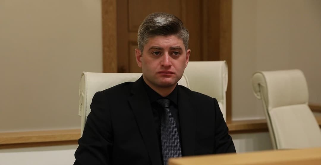პარლამენტმა გიორგი ხახუბიას სადეპუტატო უფლებამოსილება ცნო