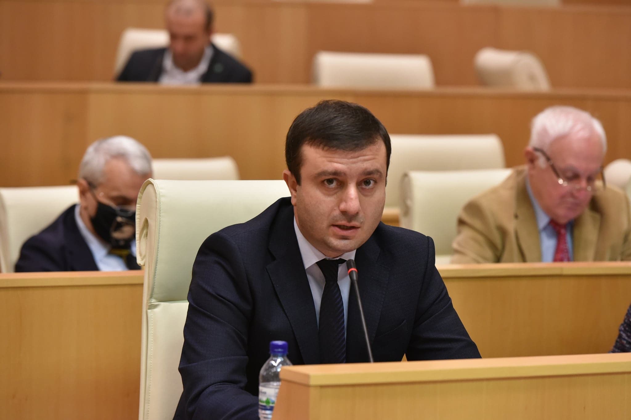 Frontnews image description