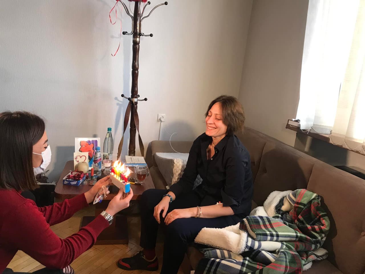 Frontnews image description