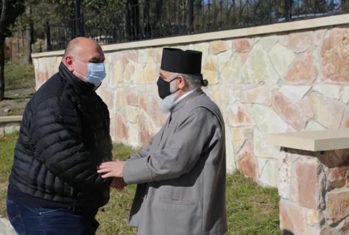 მეუფე გრიგოლი და ხობის მერი წმინდა ლაზარეს აღდგინების სახელობის ტაძარში იმყოფებოდნენ