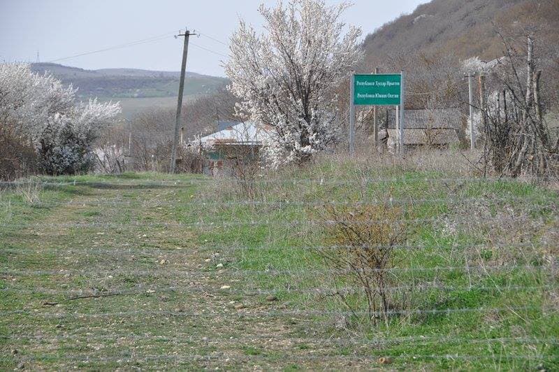 სუს-ი – ხურვალეთის მიმდებარე ოკუპირებულ ტერიტორიაზე რუსეთის საოკუპაციო ძალების წარმომადგენლებმა უკანონო ინსტალაცია აღმართეს