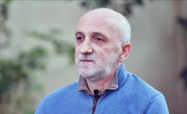 Political analyst Khukhashvili: President makes right statements, but we elect leaders for right actions