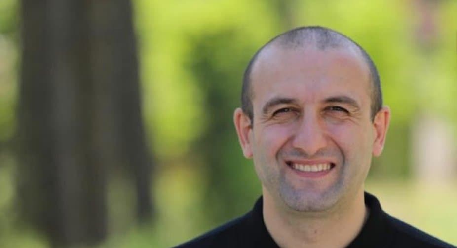 იაგო ხვიჩია – თუ ჩამოვა, პირობას ვდებთ, ახალნაყიდი ელექტრო “პორშეთი“ დავხდებით და პარლამენტში მოვიყვანთ