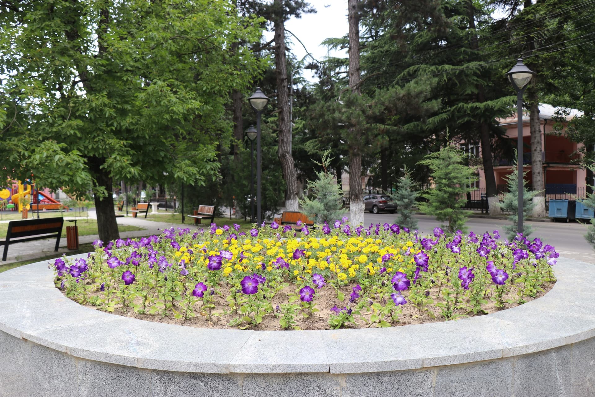 Frontnews image description