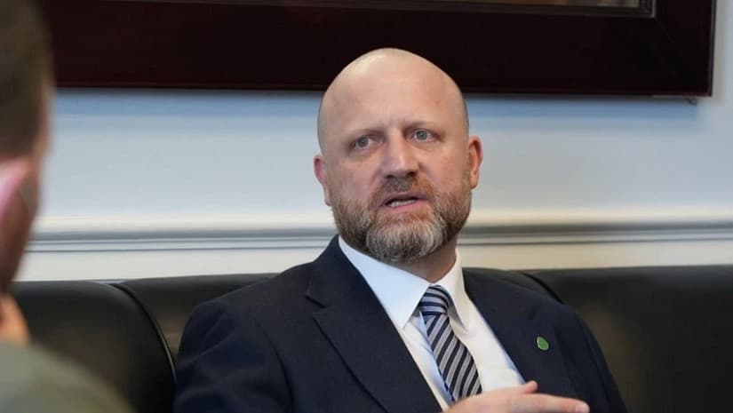 ზურაბ ჯაფარიძე – რეზოლუცია ითხოვს ყველა პოლიტპატიმრის გათავისუფლებას, ახალ საპარლამენტო არჩევნებს