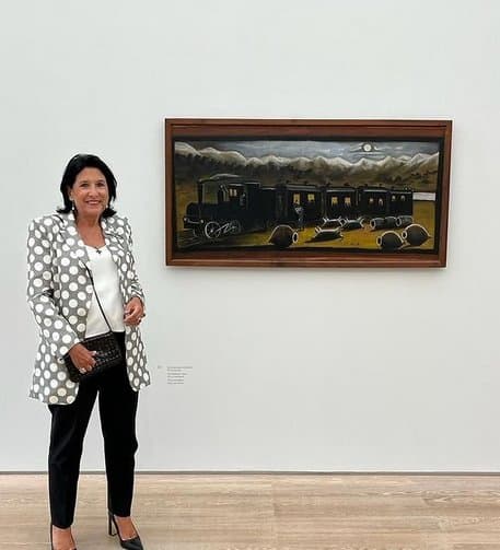 Frontnews image description