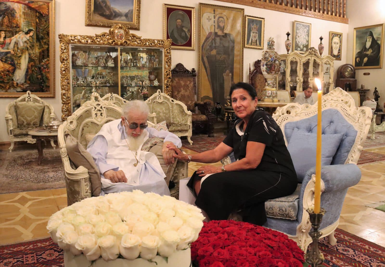 Frontnews image description