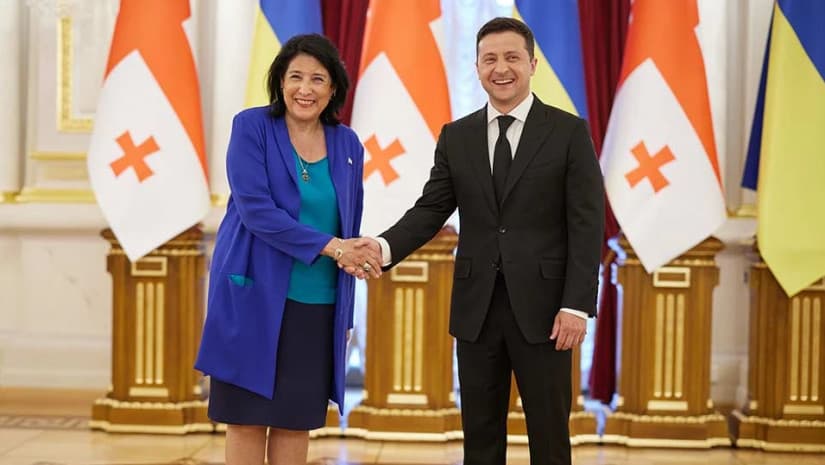 Frontnews image description