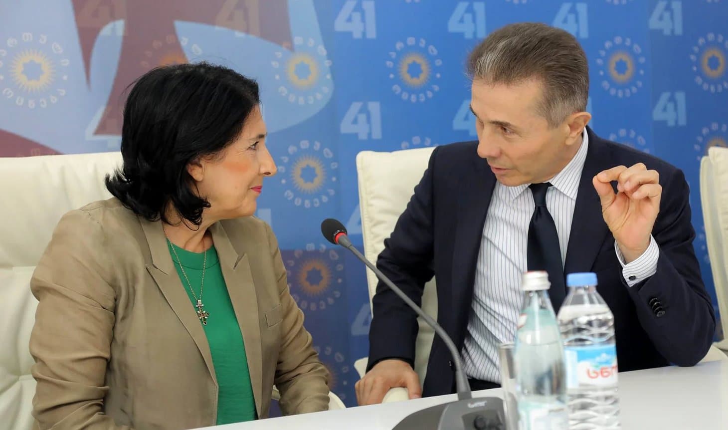 Frontnews image description