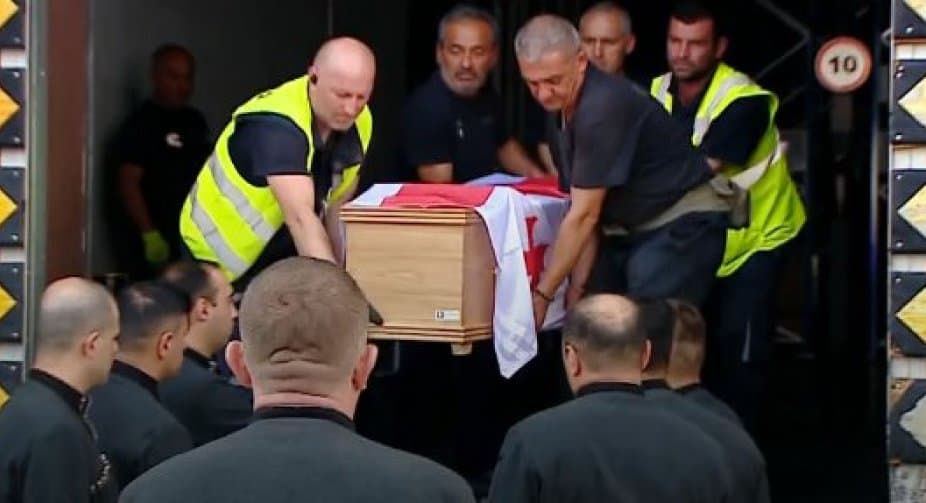 უკრაინაში დაღუპული ქართველი მებრძოლი მშობლიურ სოფელში გადაასვენეს