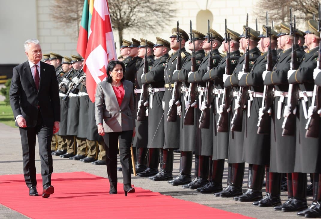 Frontnews image description